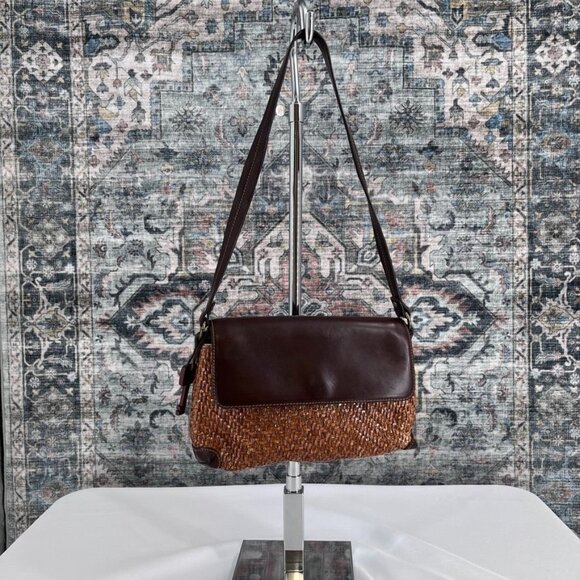 Fossil Brown Leather Woven Shoulder Bag Purse Boho Key Charm 90's Y2K Vintage - Picture 1 of 16